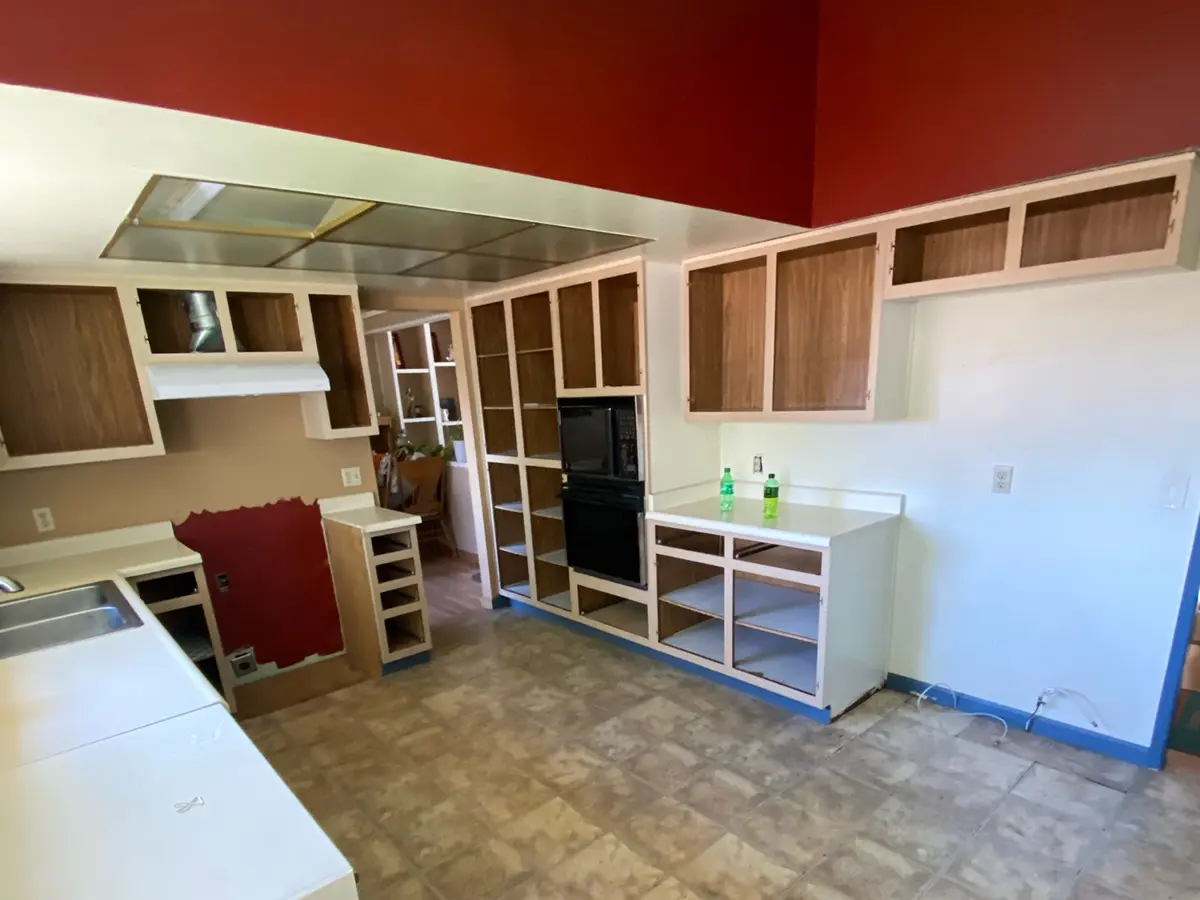 A kitchen remodel in progress